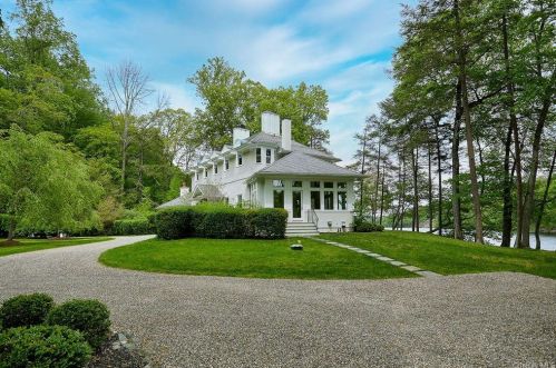 457 Lake Rd, Tuxedo Park NY  10987-4108 exterior