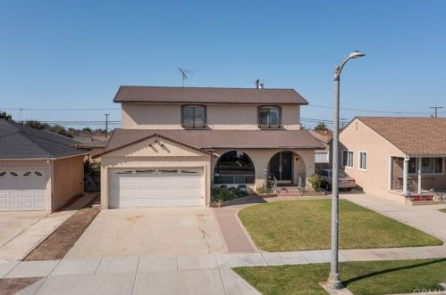 2609 Greentop St, Lakewood, CA 90712-3611