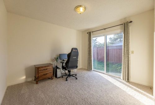 3002 Liberty Ct, Marina CA  93933-3619 exterior