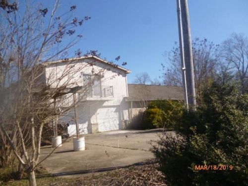 616 Shades Crest Dr, New Johnsonville, TN 37134-2547