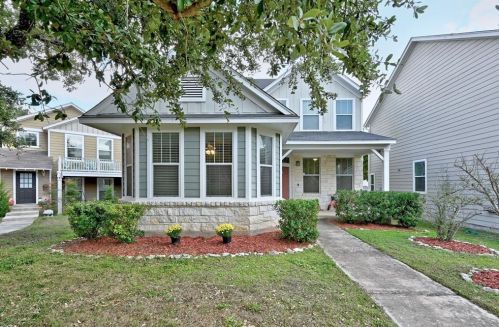407 Wetzel, Uhland, TX 78640
