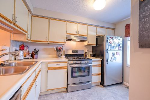 35 Meanor St, Imperial, PA 15126-2113