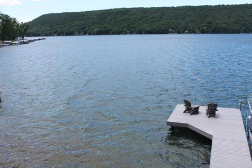 1029 Lake Rd, Dundee, NY 14837-9739