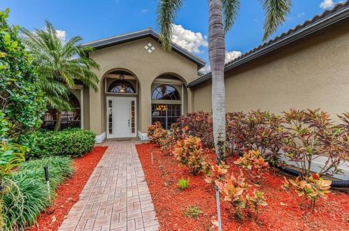 3820 Ruby Way, Naples, FL 34114-3987