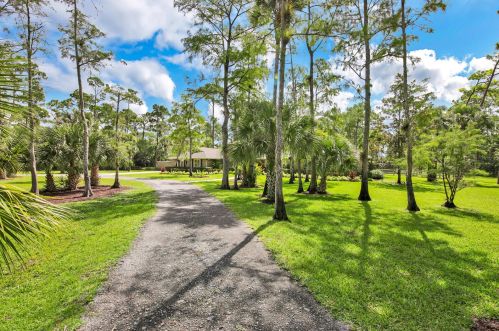 1464 Arabian Dr, Town Of Loxahatchee Groves, FL 33470-3902