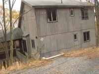 129 Bellingham Dr, Bushkill, PA 18324