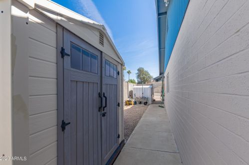 16418 30th Dr, Phoenix AZ  85045-2271 exterior