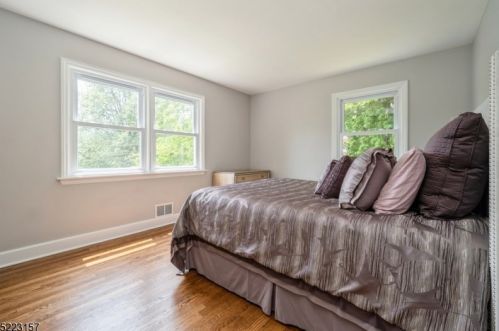 27 Dogwood Rd, Greystone Park NJ  07950-1918 exterior