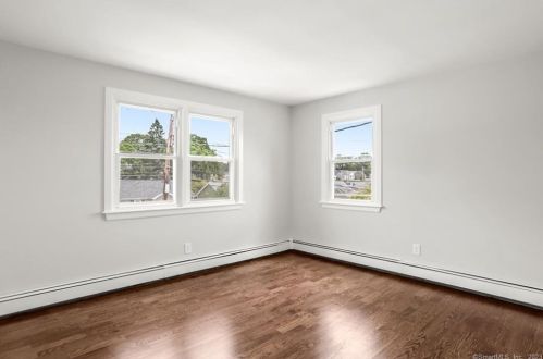 719 Queen St, Bridgeport CT  06606-3379 exterior