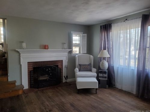 100 Metro St, Bristol, CT 06010-7851