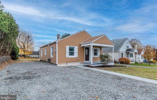 4561 Berkley St, Harrisburg, PA 17109-4402