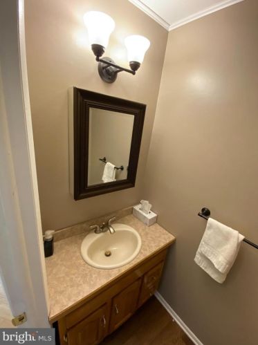 362 Bolton Rd, East Windsor NJ  08520-5507 exterior