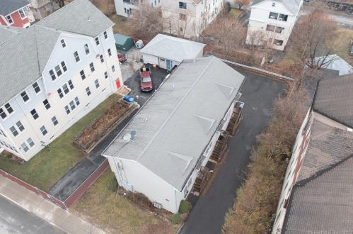 220 Alder St, Waterbury, CT 06708-3533