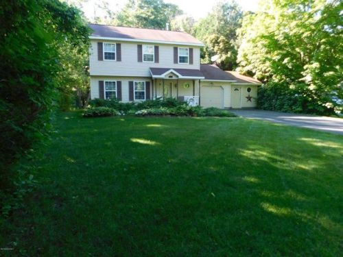 157 Cronin Rd, Glens Falls, NY 12804-5815