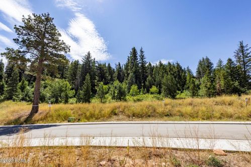 4060 Crest Ct, Park City UT  84060-7913 exterior