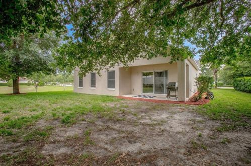 906 Summit Ash Ct, Deland FL  32724-7064 exterior