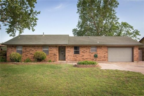 20430 Crooked Oak Dr, Harrah, OK 73045-9647