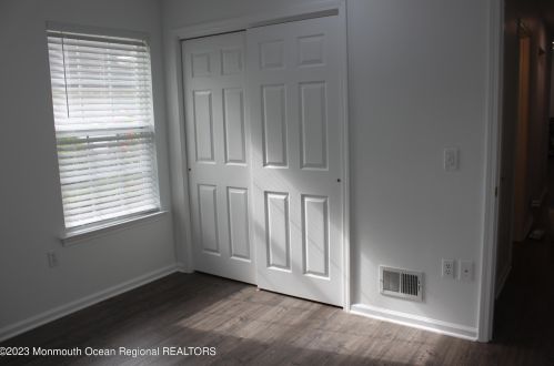 26 Rosewood Ct, Lakewood NJ  08701-5721 exterior