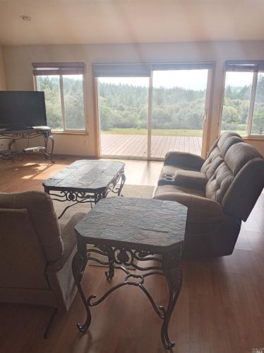 5480 Canyon Rd, Willits CA  95490-9242 exterior