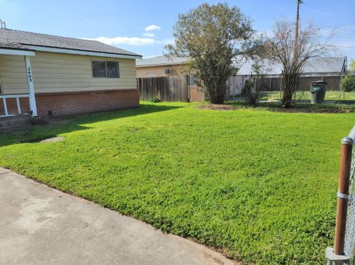 2406 I St, Rio Linda CA  95673-4618 exterior