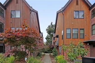4521 4th Ave, Seattle WA  98105-4812 exterior
