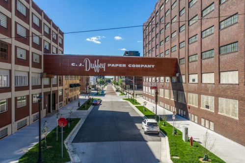 545 1st St, Minneapolis MN 55401-2404 exterior