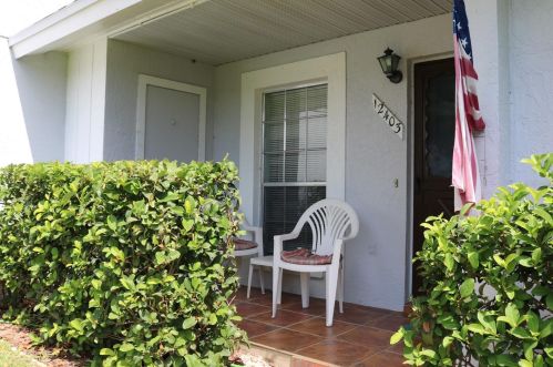 12403 Dearborn Dr, Port Richey, FL 34667-2347