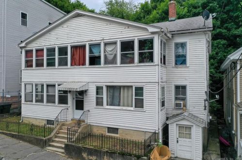 32 Taylor St, Waterbury, CT 06702-1720