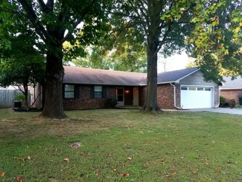 8 Ridgewood Dr, Conway, AR 72034-2957