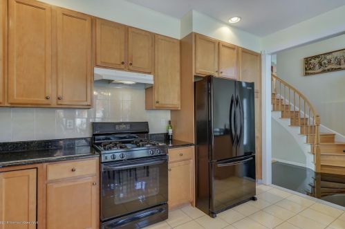 168 La Quinta Ct, Holmdel Village NJ  07733-2536 exterior