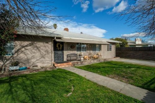 1816 Weber Ave, Fresno, CA 93705-4824