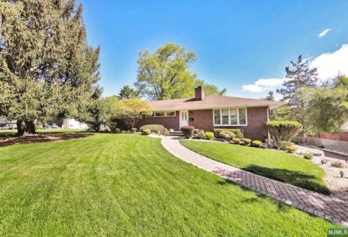 161 Francisco Ave, West Paterson, NJ 07424-2425