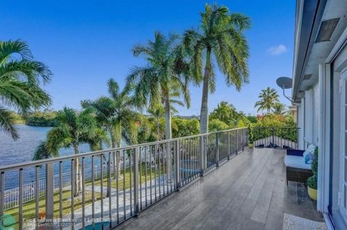 3591 177th Ave, Hollywood FL  33029-1666 exterior