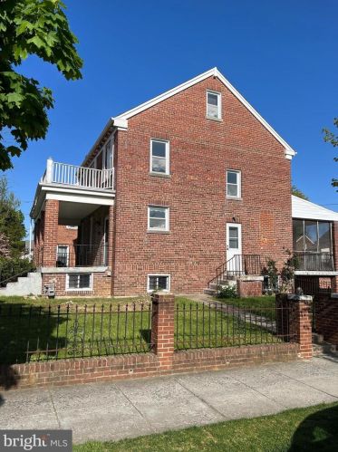 1301 Somerset Pl, Washington, DC 20011-1134