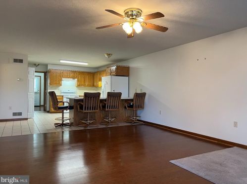 733 Fireside Dr, Lees Cross Roads, PA 17257-1633