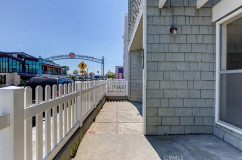 421 Balboa Blvd, Newport Beach, CA 92661-0252