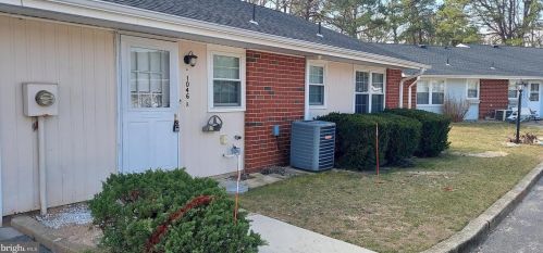 1046 Fife Ct, Lakewood, NJ 08701-7908