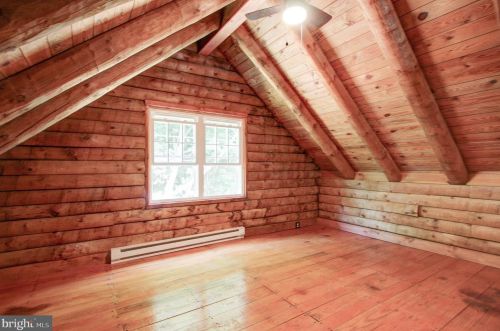 190 Royal Manor Rd, Easton PA  18042-8702 exterior