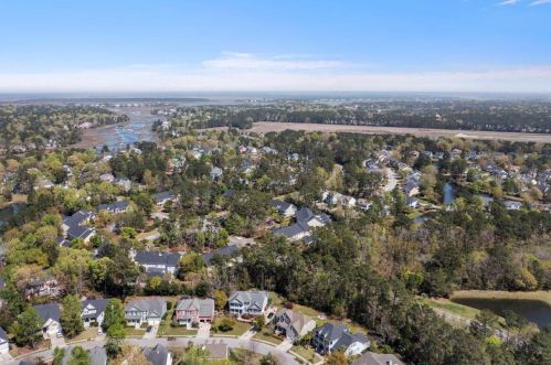 1772 Tennyson Row, Mount Pleasant SC  29466-7132 exterior