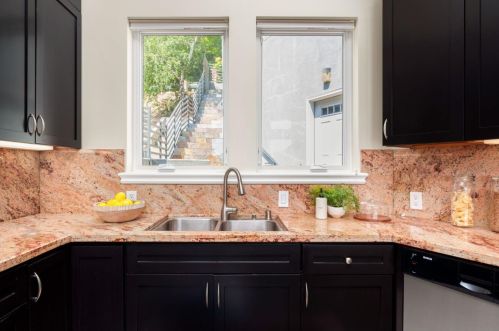 7164 Buckingham Blvd, Berkeley CA  94705-1715 exterior