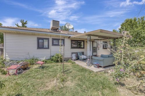 5716 Georgia Dr, North Highlands CA  95660-4725 exterior