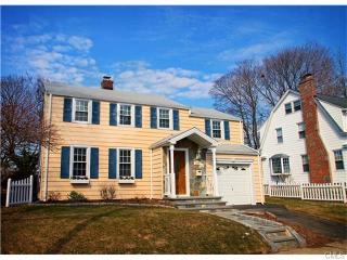 205 Oakland St, Stratford, CT 06615-5628