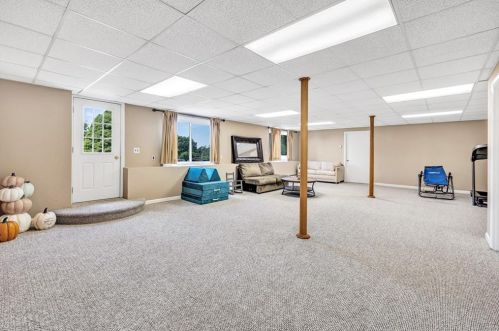 126 Merrimac Dr, Bridgeport CT  06611-1742 exterior