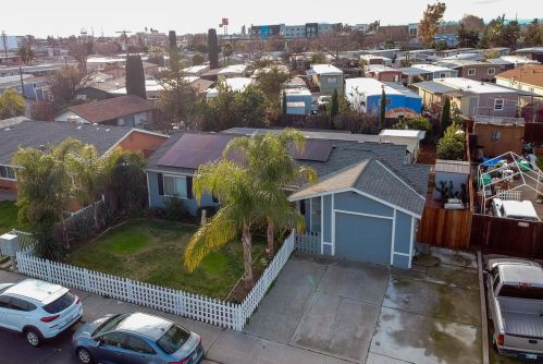16345 Bizzibe St, Lathrop, CA 95330-9583