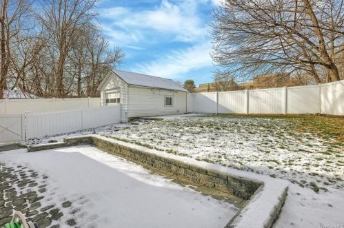 22 Ml Ave, Middletown NY  10940-5220 exterior