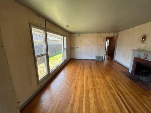 112 Clanton Ave, Woodland CA  95695-4648 exterior