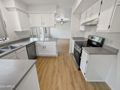 3930 Misty Willow Ln, Glendale AZ  85310-4030 exterior