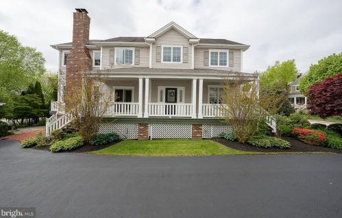 606 Comstock Ave, Downingtown, PA 19335-4811