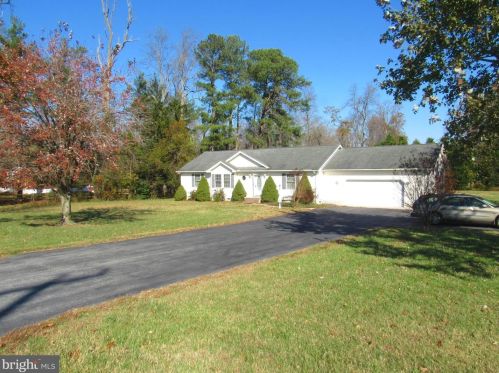 307 Meadow Brook Ln, Slaughter Beach, DE 19963-3016
