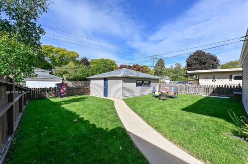 2101 116, Milwaukee WI 53226-2106 exterior